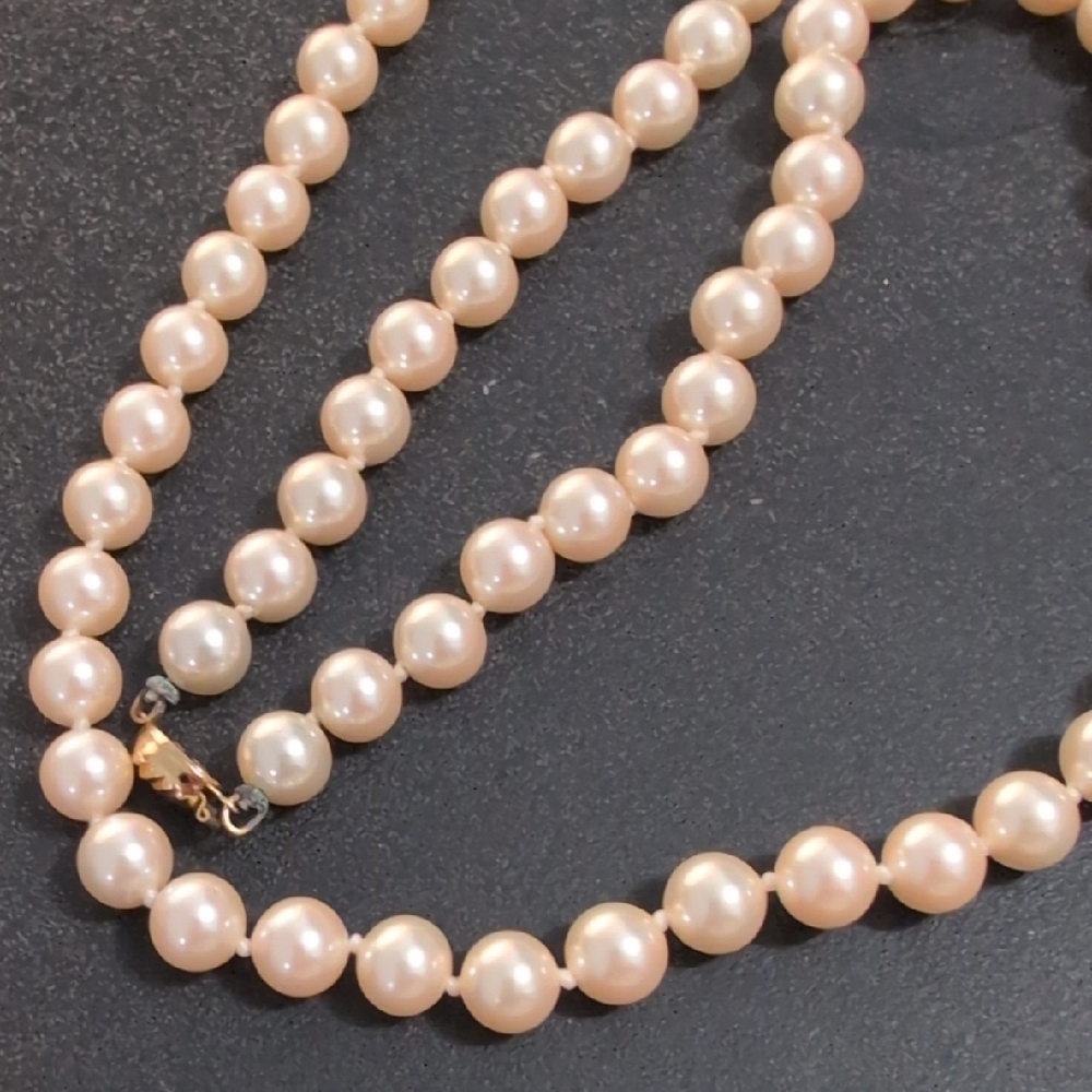 Elegant Cream Pearl Necklace